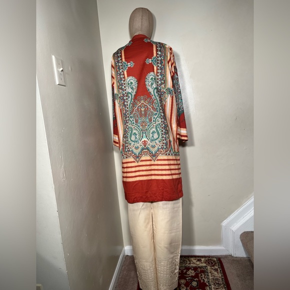 Beautiful SAPPHIRE LADIES 2 piece suit, SMALL SIZE - Picture 6 of 8